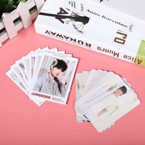 BTS LOVE YOURSELF Album LOMO Cards (7 Pcs/Set) PhotoCard cb5feb1b7314637725a2e7: H01|H02