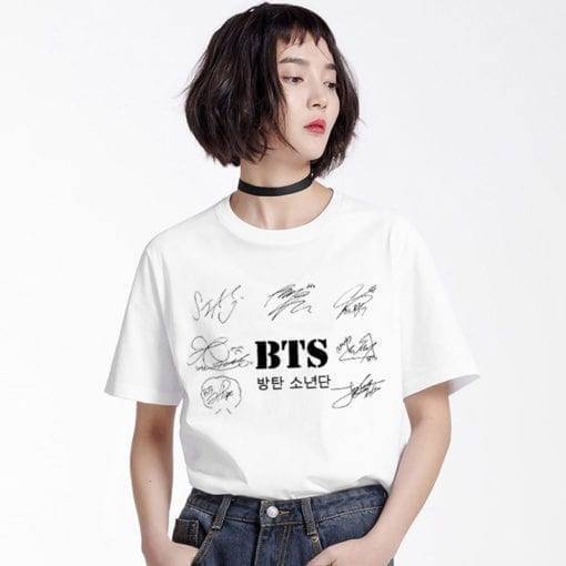 BTS Signature Print Women’s T-shirt Classic logo T-Shirts cb5feb1b7314637725a2e7: white