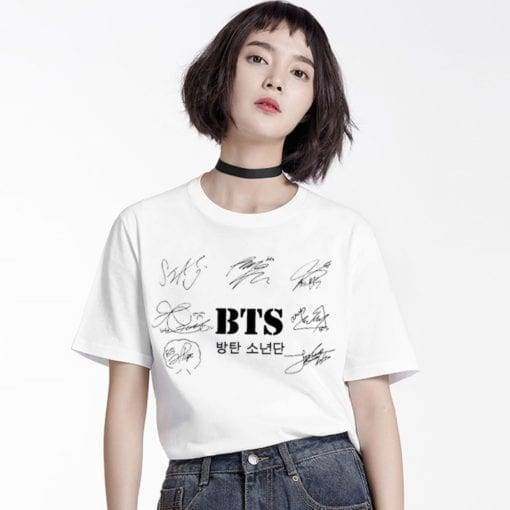 BTS Signature Print Women’s T-shirt Classic logo T-Shirts cb5feb1b7314637725a2e7: white